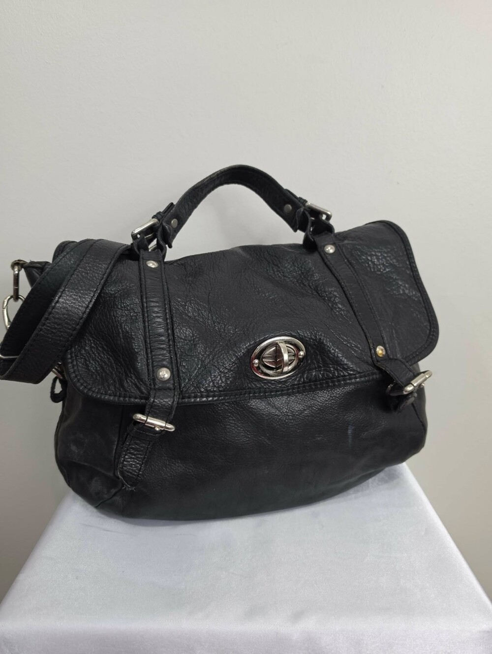 Black Guenine  Leather Satchel Handbag with Turn-Lock Closure Crossbody